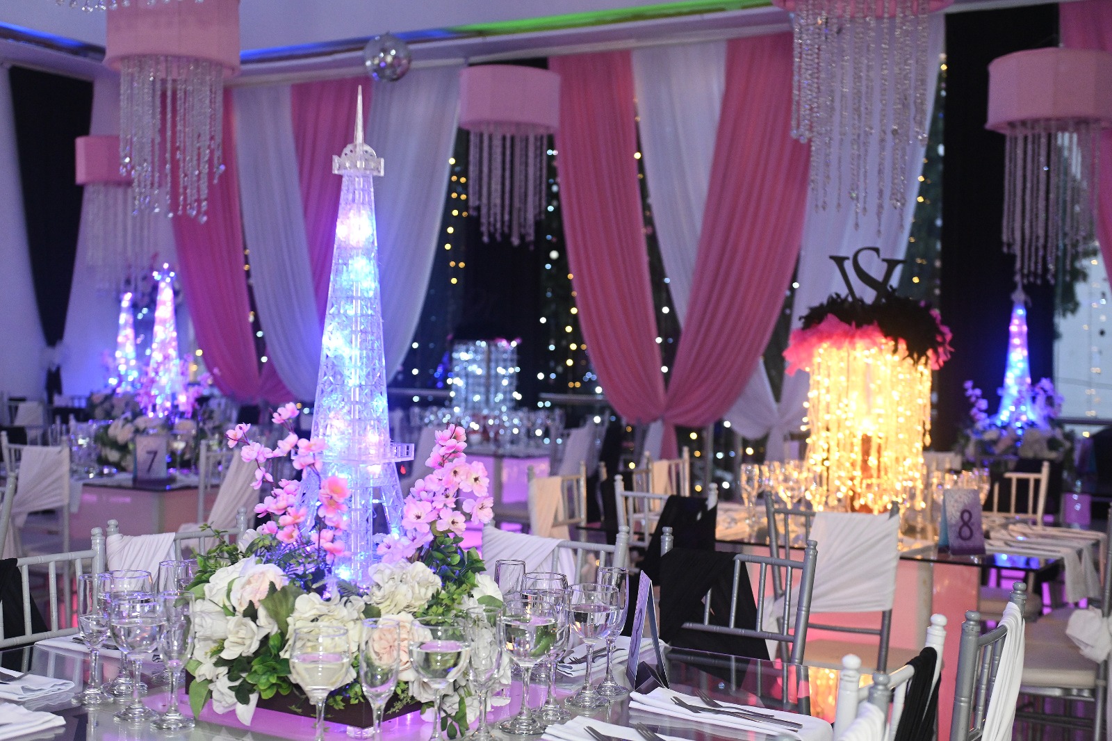 Salón decorado